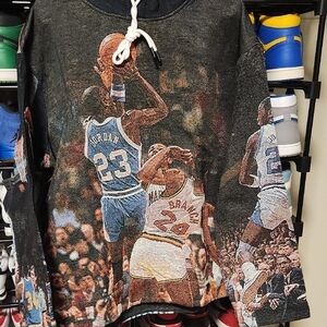 Vintage Basketball Graphic Sweatshirt